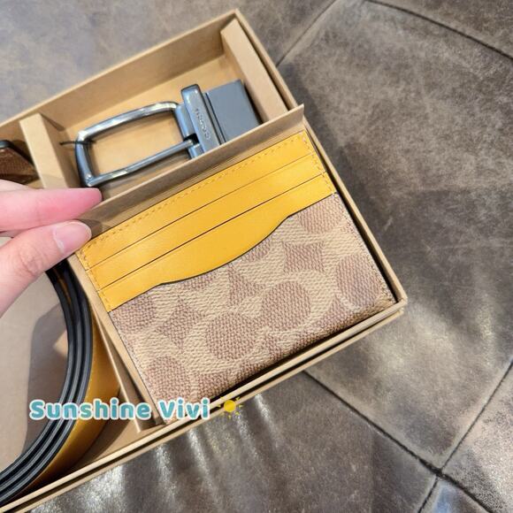 NWT Coach Signature Canvas Boxed Card Case Belt Gift Set CW351 Tan/Buttercup - Picture 4 of 7